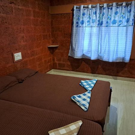 Palm Beach Resort Kumta Zimmer foto